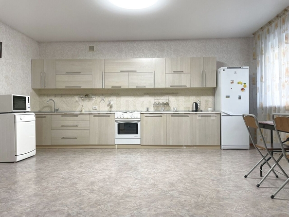 
  Сдается 3-комн. квартира, 126 м², Советская ул, д. 19
. Фото 1.