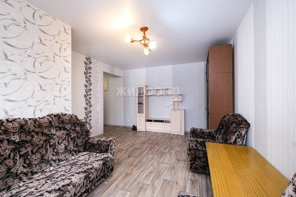 
   Продам 1-комнатную, 31 м², Макаренко ул, 27

. Фото 2.