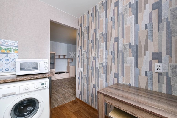 
   Продам 1-комнатную, 31 м², Макаренко ул, 27

. Фото 5.