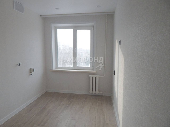 
   Продам 2-комнатную, 42.7 м², Бориса Богаткова ул, 207

. Фото 9.