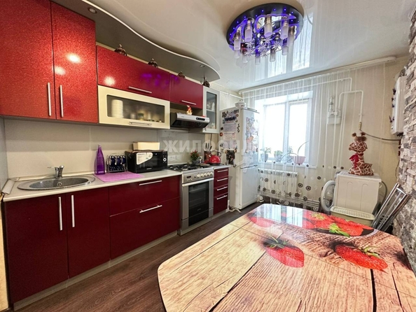 
   Продам 2-комнатную, 40 м², Линейная ул, 100

. Фото 1.