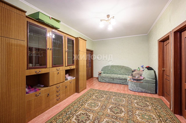 
   Продам 4-комнатную, 105.6 м², Невельского ул, 57/1

. Фото 10.