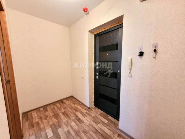 
   Продам 1-комнатную, 32 м², Петухова ул, 95/4

. Фото 9.