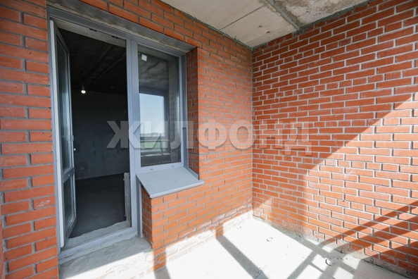
  Продается 3-комн. квартира, 67.3 м², Есенина ул, д. 67
. Фото 5.