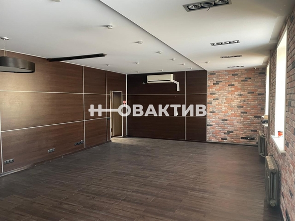 
   Сдам торговое помещение, 66.5 м², Толмачевская ул, 19А

. Фото 2.