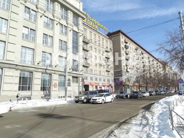 
   Продам 3-комнатную, 68.1 м², Орджоникидзе ул, 27

. Фото 28.