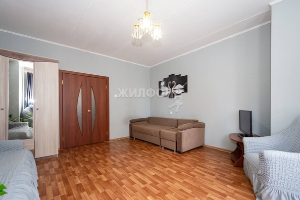 
   Продам 1-комнатную, 48 м², Тюленина ул, 19

. Фото 4.