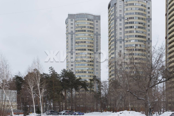 
   Продам 2-комнатную, 71.8 м², Залесского ул, 2/4

. Фото 15.