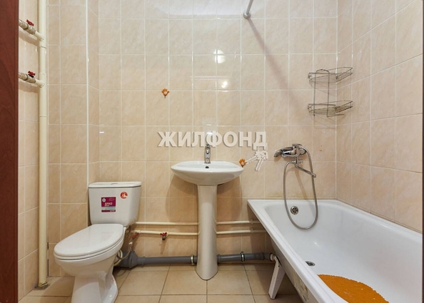 
   Продам 3-комнатную, 83.9 м², Тюленина ул, 28

. Фото 13.