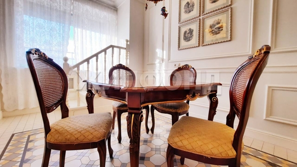 
   Продам 3-комнатную, 188.8 м², Щетинкина ул, 49

. Фото 10.