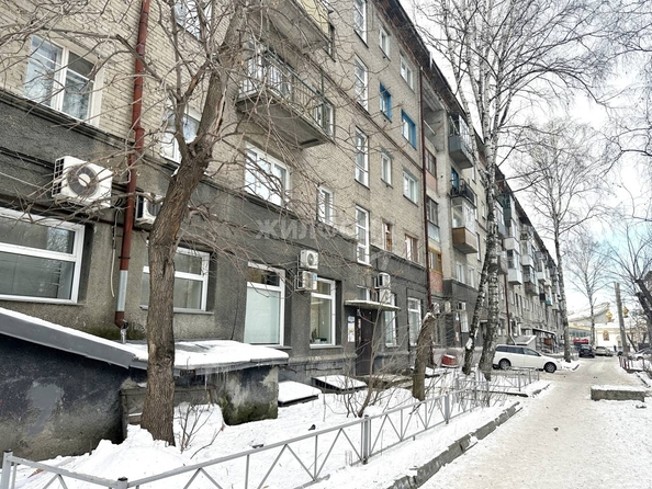 
   Продам 3-комнатную, 55.6 м², Гоголя ул, 1

. Фото 14.