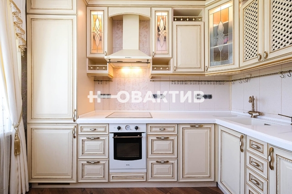 
   Продам 2-комнатную, 50 м², В. Высоцкого ул, 50/3

. Фото 2.