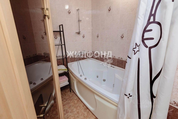 
   Продам 3-комнатную, 158 м², Коммунистическая ул, 50

. Фото 4.