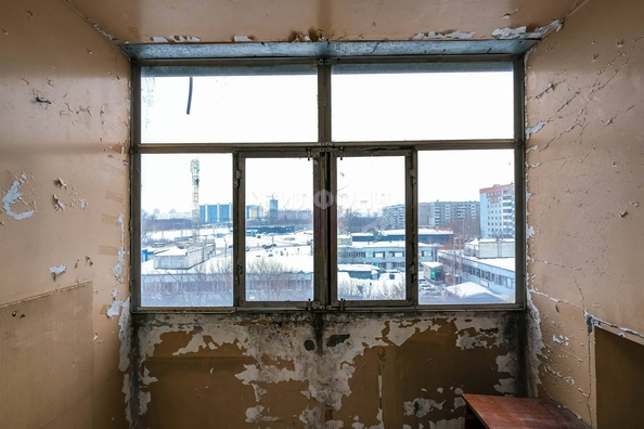 
   Продам 3-комнатную, 62.4 м², Саввы Кожевникова ул, 1/1

. Фото 9.