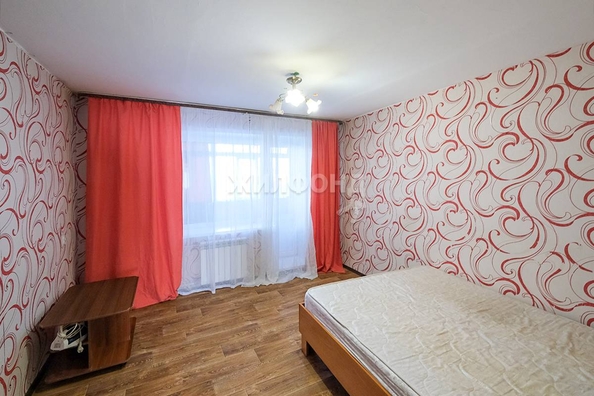 
   Продам 3-комнатную, 84.2 м², Связистов ул, 13

. Фото 3.