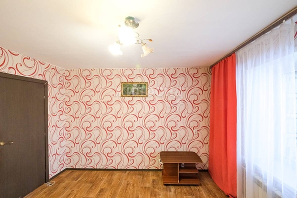 
   Продам 3-комнатную, 84.2 м², Связистов ул, 13

. Фото 4.