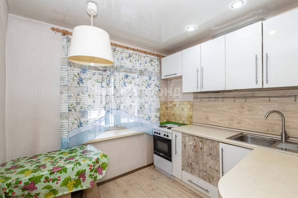 
   Продам 1-комнатную, 30.9 м², Первомайская ул, 172

. Фото 3.