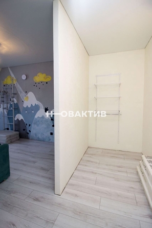 
   Продам 4-комнатную, 102 м², Красный пр-кт, 323/3

. Фото 15.