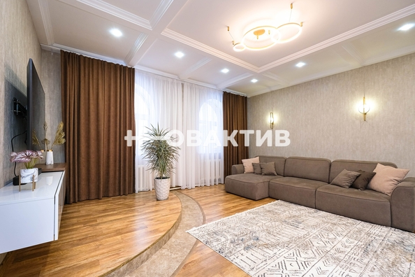 
   Продам коттедж, 300 м², Новолуговое

. Фото 5.