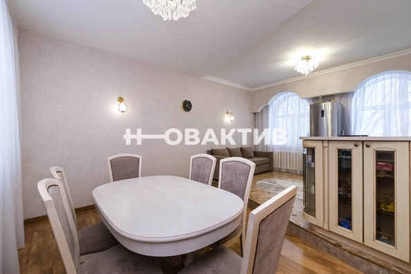 
   Продам коттедж, 300 м², Новолуговое

. Фото 10.