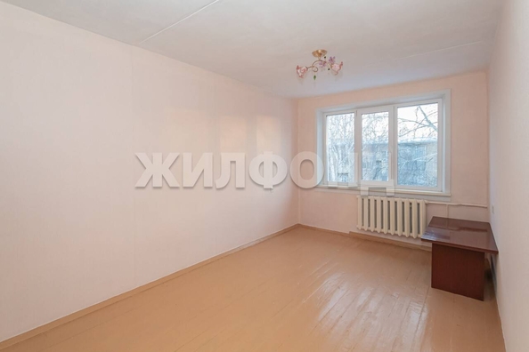 
   Продам 2-комнатную, 44.2 м², Микрорайон ул, 32

. Фото 1.