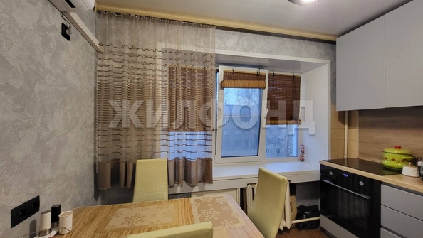 
   Продам 2-комнатную, 46.2 м², Петухова ул, 55

. Фото 1.