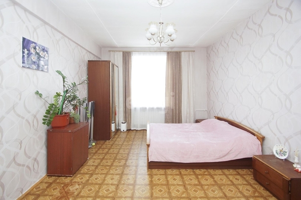 
   Продам 3-комнатную, 87.7 м², Карла Маркса пр-кт, 10

. Фото 9.