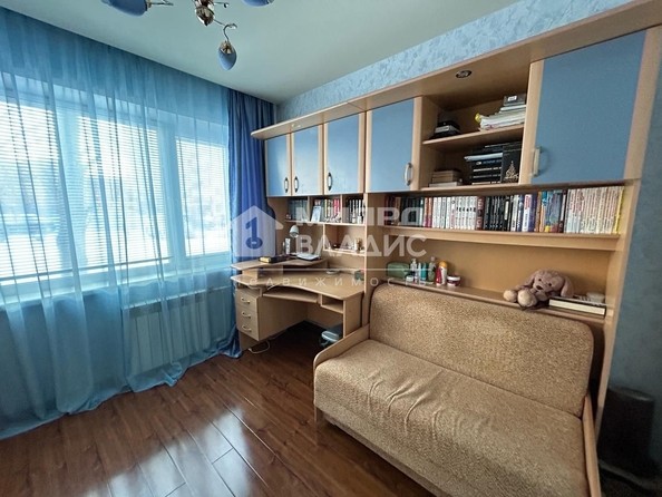 
   Продам 3-комнатную, 59.5 м², Малиновского ул, 8А

. Фото 12.