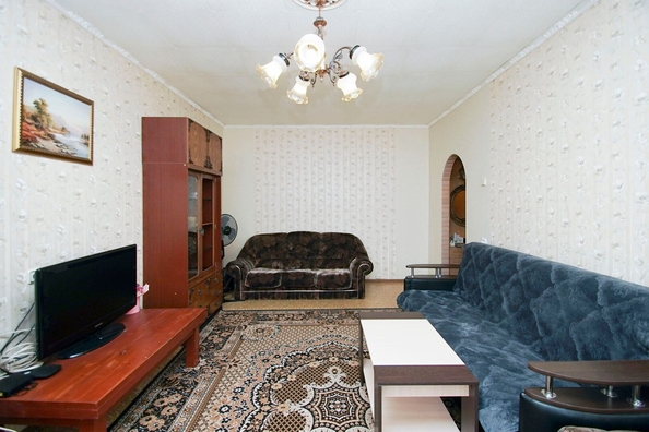 
   Продам 2-комнатную, 53 м², Рокоссовского ул, 10

. Фото 8.