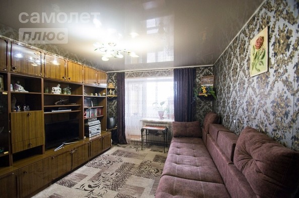 
   Продам 2-комнатную, 51 м², Демьяна Бедного пер, 67

. Фото 3.