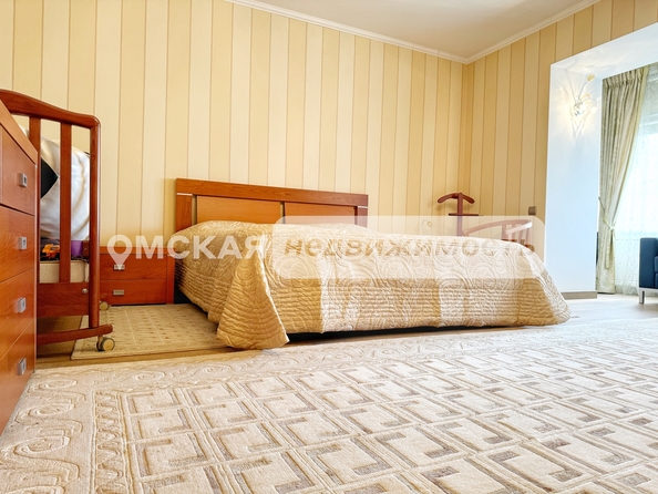 
   Продам 4-комнатную, 145 м², Крупской ул, 25/1

. Фото 18.