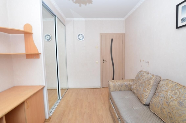 
   Продам 3-комнатную, 63.7 м², 70 лет Октября ул, 18

. Фото 5.