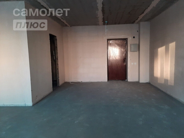 
   Продам 2-комнатную, 60.6 м², Малиновского ул, 18к1

. Фото 1.