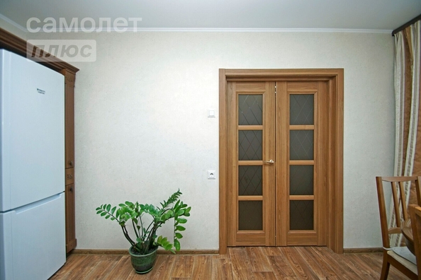 
   Продам 2-комнатную, 80.4 м², Красных Зорь ул, 148

. Фото 3.