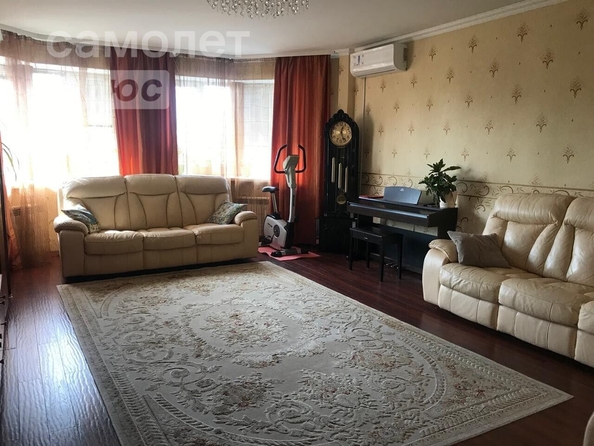 
   Продам 3-комнатную, 113 м², Перелета ул, 7

. Фото 5.