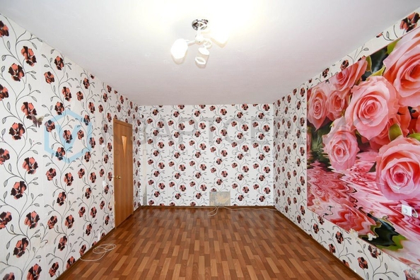 
   Продам 1-комнатную, 37.6 м², Марьяновская 22-я ул, 6

. Фото 3.