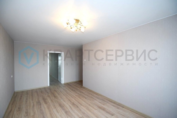 
   Продам 3-комнатную, 60.9 м², Марченко ул, 9

. Фото 2.