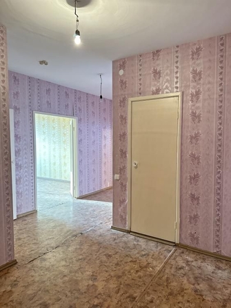 
   Продам 3-комнатную, 105.6 м², 1 Мая ул, 1/1

. Фото 1.