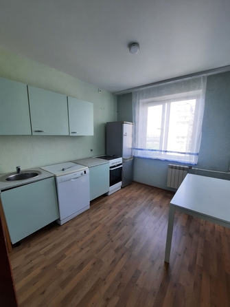 
   Продам 3-комнатную, 75.4 м², Лукашевича ул, 14/1

. Фото 1.