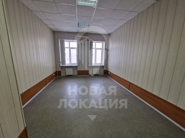 
   Сдам офис, 23.4 м², 10 лет Октября ул, 199

. Фото 2.