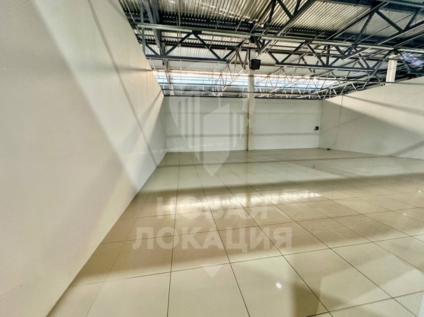 
   Сдам торговое помещение, 350 м², Комарова пр-кт, 13В

. Фото 10.