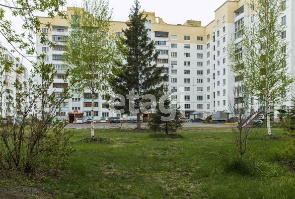 
   Продам 4-комнатную, 83 м², Дмитриева ул, 1/7

. Фото 2.