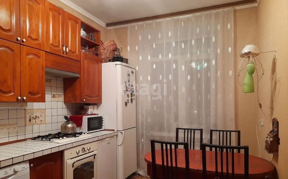 
   Продам 3-комнатную, 79.6 м², Серова ул, 13

. Фото 2.