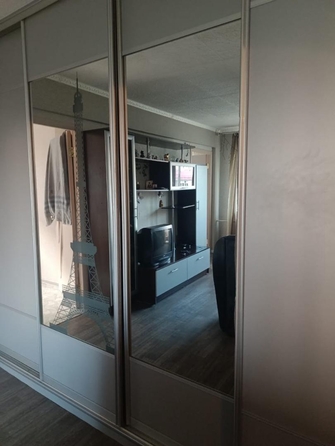 
  Сдам в аренду 4-комнатную квартиру, 69 м², Омск

. Фото 2.