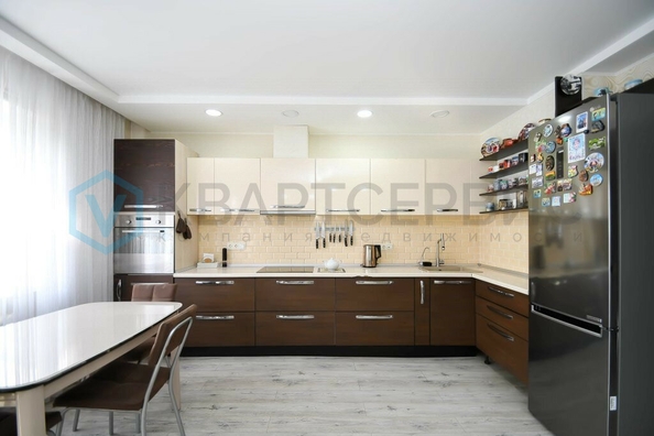 
  Продается 3-комн. квартира, 82 м², Дмитриева ул, д. 20
. Фото 3.