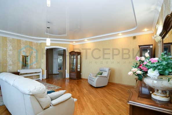 
  Продается 3-комн. квартира, 158.4 м², Карла Маркса пр-кт, д. 61/1
. Фото 1.