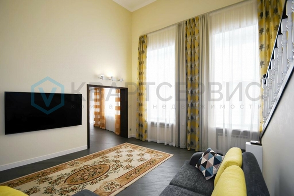 
  Продается 4-комн. квартира, 225.7 м², Комарова пр-кт, д. 22
. Фото 2.