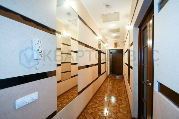 
  Продается дом, 300 м², Омск
. Фото 1.