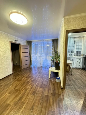 
  Продается 3-комн. квартира, 48 м², Революционная ул, д. 11
. Фото 3.
