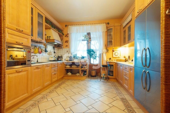 
  Продается 3-комн. квартира, 138 м², Лермонтова ул, д. 24
. Фото 2.